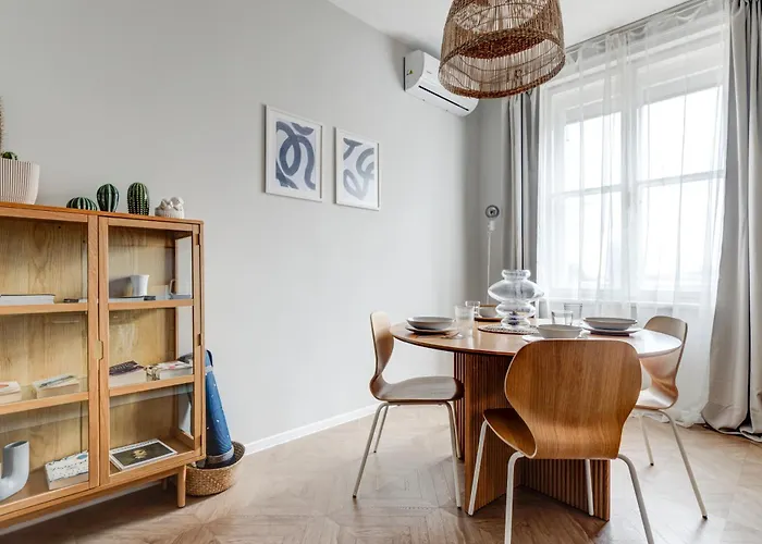 Sofia\'S Elegant Urban Retreat