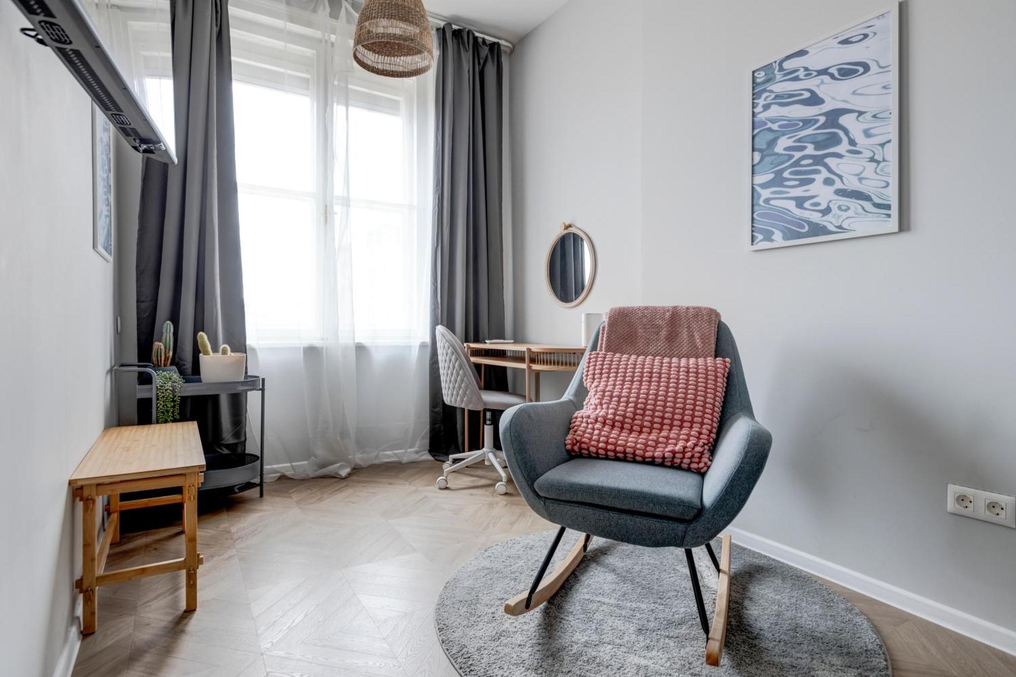 Apartament Sofia's Elegant Urban Retreat *